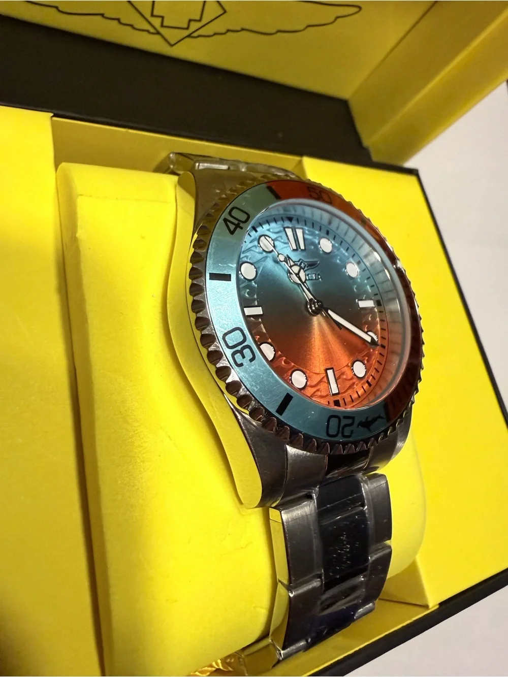 Invicta Pro Diver Kromatyk Men's Watch-43mm,Silver, Gradient(Dolphins Color-way)